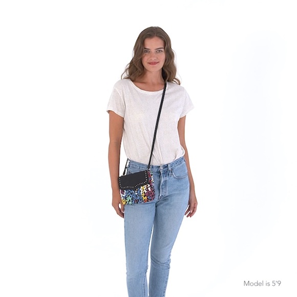 sakroots Austen Double Gusset Crossbody - Picture 3 of 7